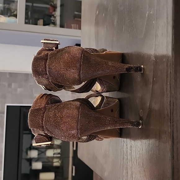 GIANNI BINI Strappy Bronze Platform Heels - Picture 3 of 14